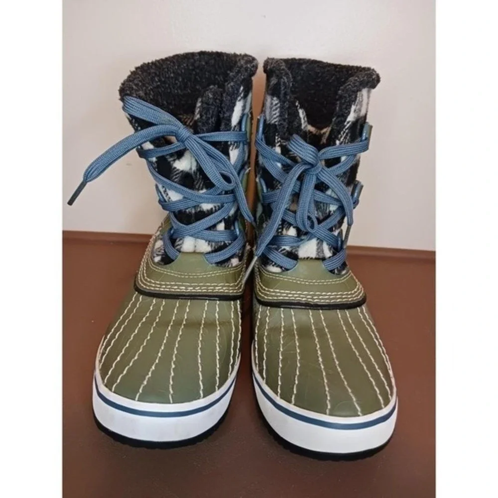 Gorpcore Granola Plaid Green Black‎ Ankle snow rain boots 7 booties